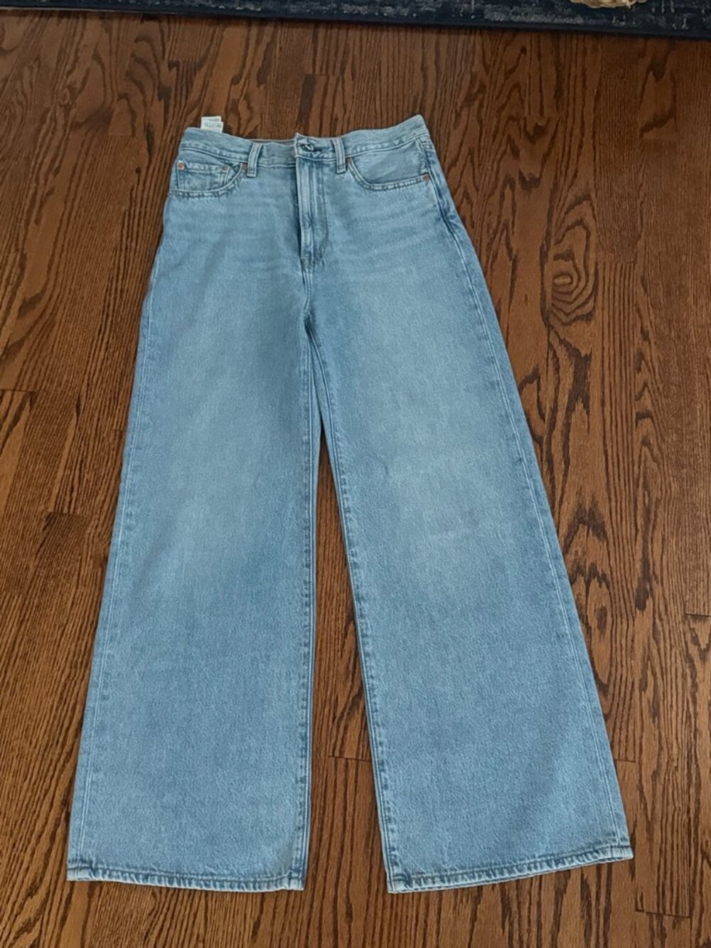 Levi’s Premium Ribcage Wide Leg jeans, size 27